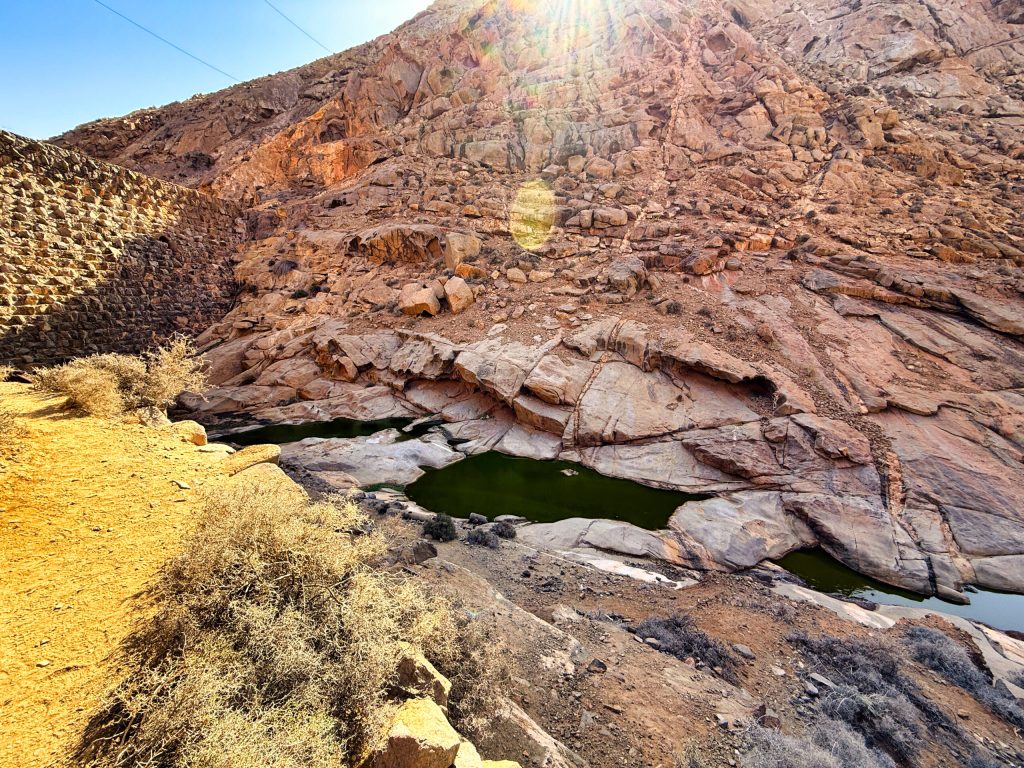 Skalny wąwóz Barranco de las Peñitas koło Vega de Río Palmas